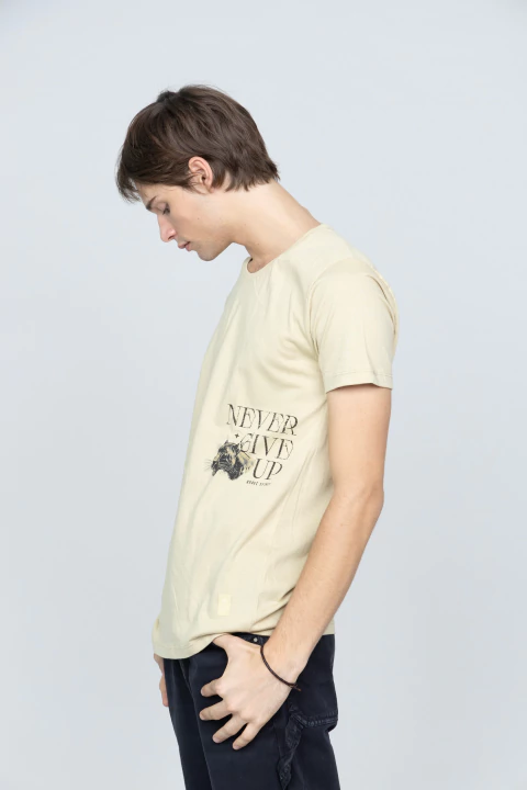 REVER PASS REMERA PANTHER NEVER GIVE UP