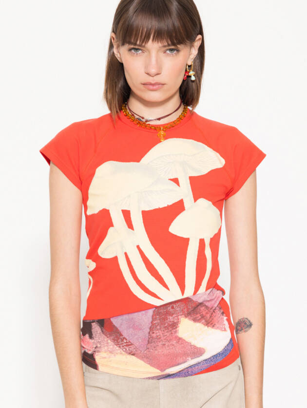 JAZMÍN CHEBAR REMERA FABULOUS