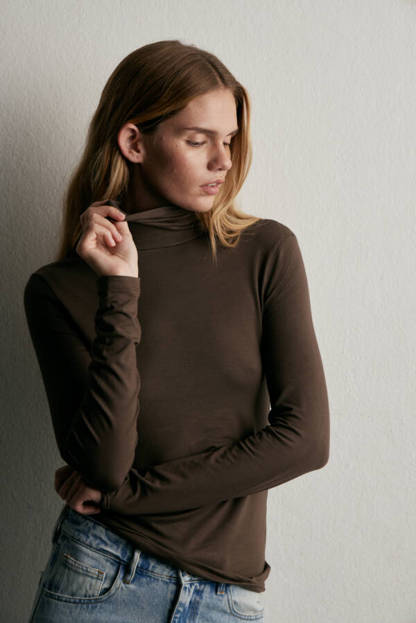 AWADA POLERA CALIFORNIA - Image 2