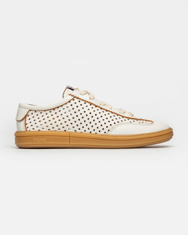 PRÜNE SNEAKER LAUREN EN CUERO GRANEADO